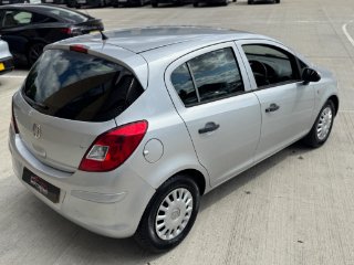 /photos/12412/6fb72326-74f9-43a6-9a1a-54b29e3b8303_i320x240.jpg