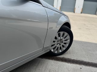 /photos/12412/73504e51-a1ee-49e9-b3da-8e1852ec8751_i320x240.jpg